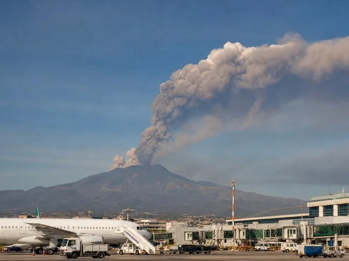 Aerodrom u Cataniji ponovo zatvoren zbog aktivnosti Etne