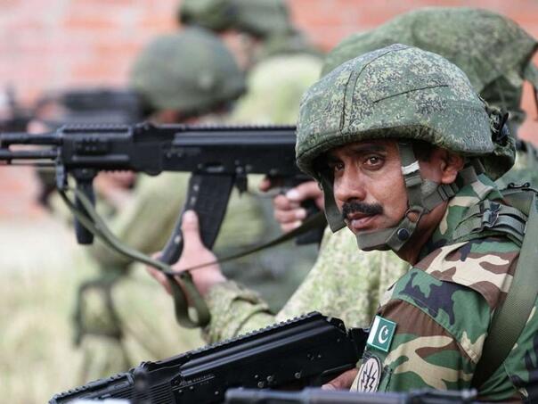 Afganistan optužuje Pakistan za podršku militantima, Islamabad odbacuje navode