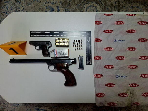 Uhapšene dvije osobe na području Novog Sarajeva zbog droge i oružja