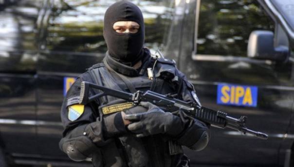 Akcija SIPA-e u Kozarskoj Dubici,  pronađeni oružje i eksploziv