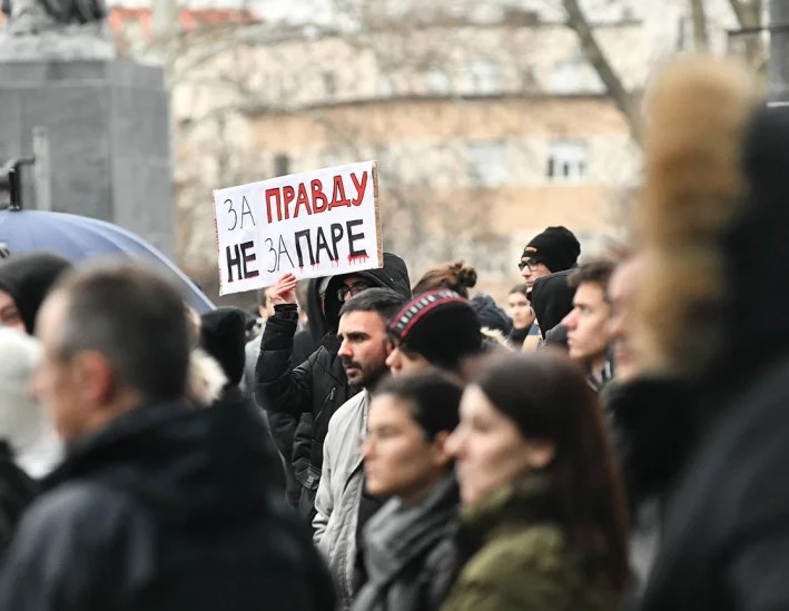 Nova akcija 'Zastani Srbijo': Studenti ispred Palate pravde