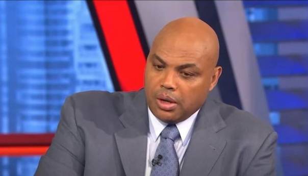 Ako samo i jedan igrač bude zaražen, cijeli tim mora biti eliminiran