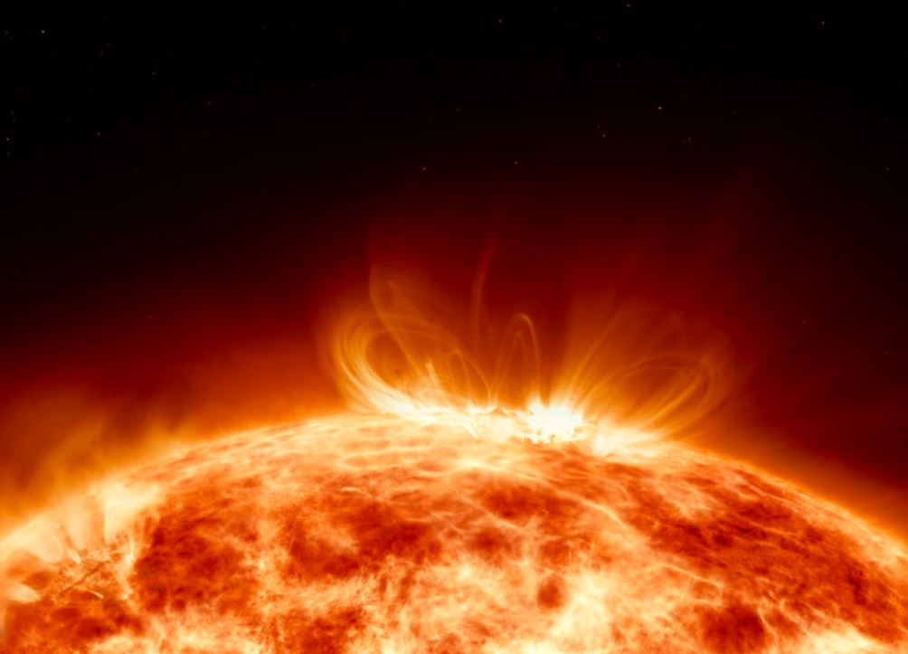 Aktivne regije na Suncu naglo rastu, stiže magnetna oluja?