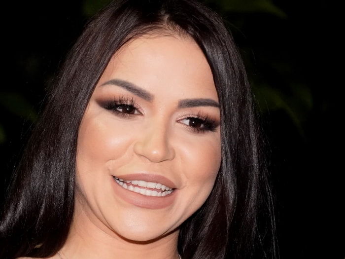 Aleksandra Mladenović prvi honorar zaradila noseći lubenice