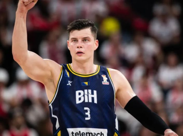 Alibegović se priključio novom klubu, ali nema pravo nastupa za njega