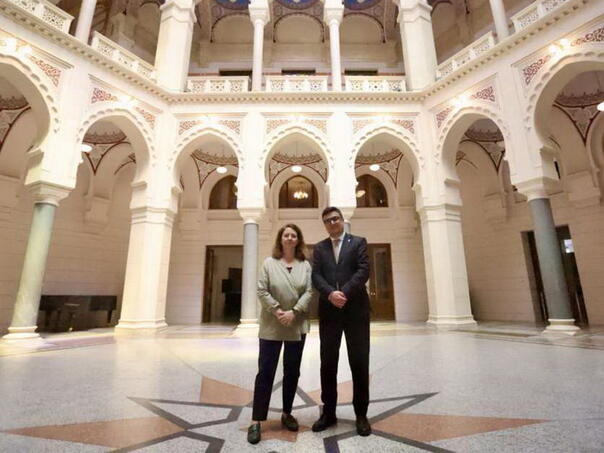 Ambasada Italije u Vijećnici obilježava 30. godišnjicu genocida u Srebrenici