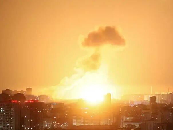 Ambasada SAD u Kijevu upozorila: Prijeti značajan ruski zračni udar!