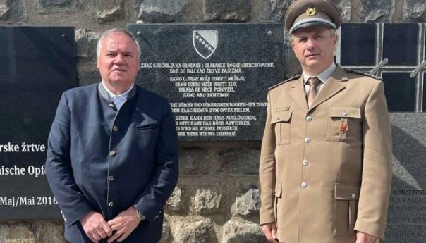 Ambasador Kozarić na obilježavanju 76. godišnjice oslobođenja logora Mauthausen