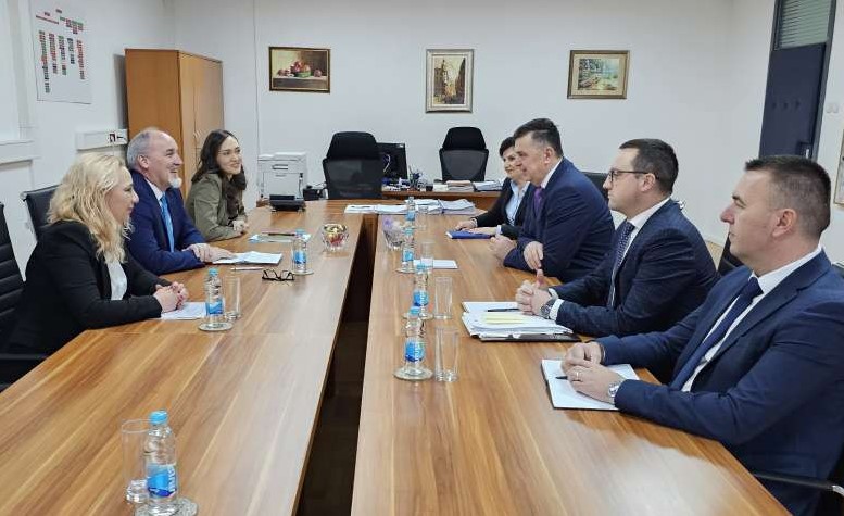 Ambasador Švicarske u UIO: O jačanju carinsko-poreske saradnje