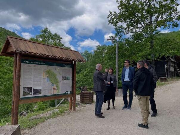 Ambasador Van den Dool posjetio Nacionalni park Una i Štrbački buk