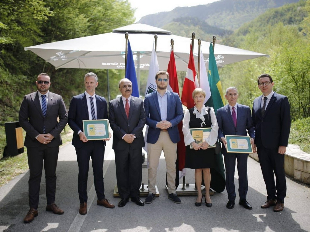 Ambasadori četiri zemlje posadili lipe u "Aleji ambasadora" u Sarajevu