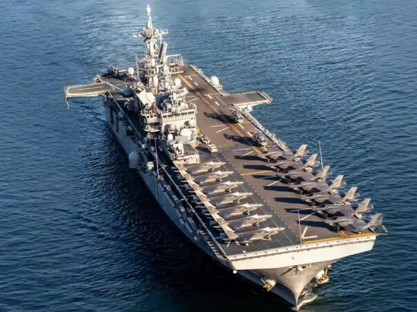 Američki amfibijski brod USS Tripoli stigao na Bliski istok