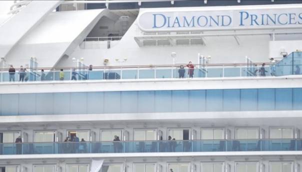 Američki državljani evakuirani s kruzera 'Diamond Princess' vraćaju se u SAD