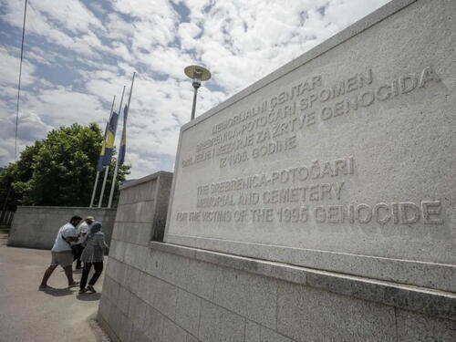 Američki kongresmeni reagovali zbog pritiska na Memorijalni centar Srebrenica