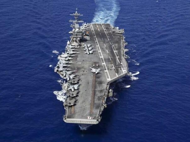 Američki mornar povrijeđen na nosaču aviona "Abraham Lincoln"