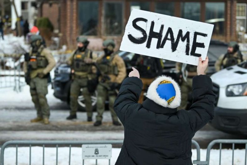 Amerika pokreće istragu o ubistvu žene agenta ICE-a