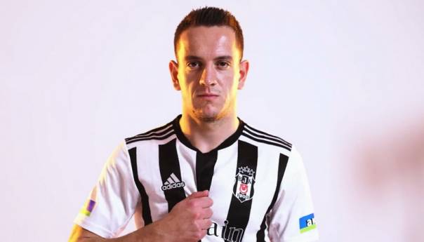 Amir Hadžiahmetović potpisao za Bešiktaš!