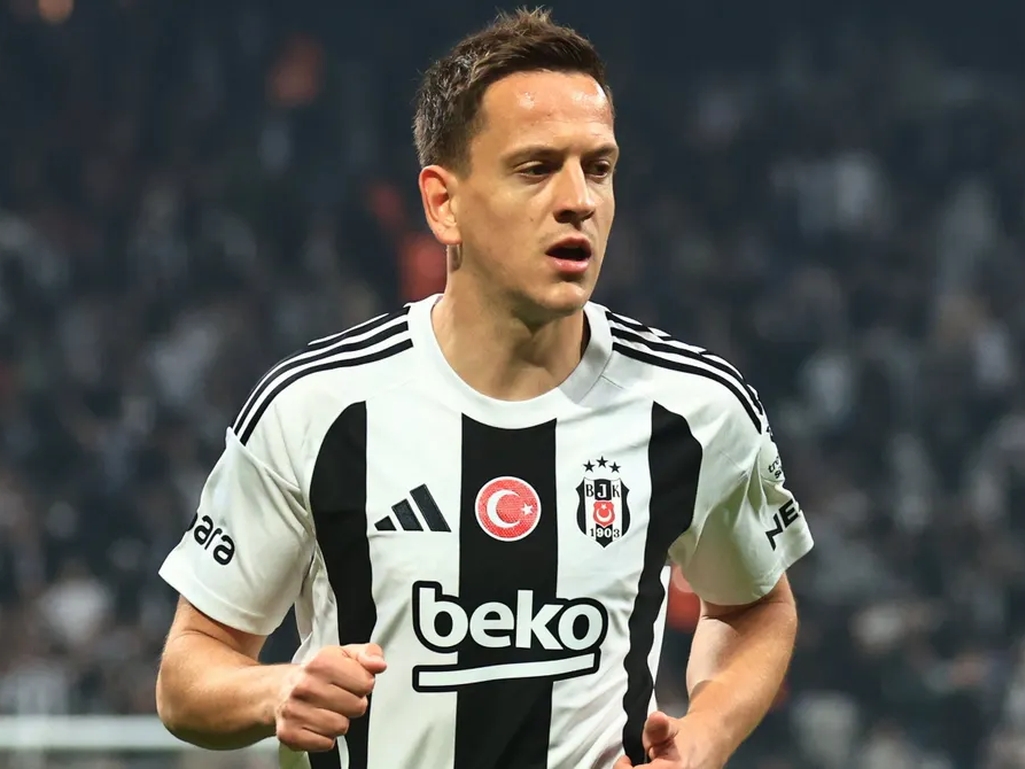 Amir Hadžiahmetović više nije fudbaler Bešiktaša