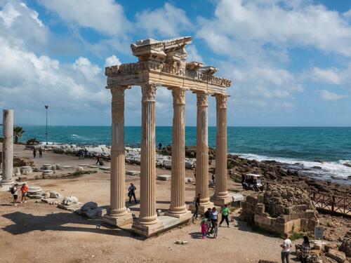 Antalijska rivijera: More, sunce i priče koje traju dva milenijuma