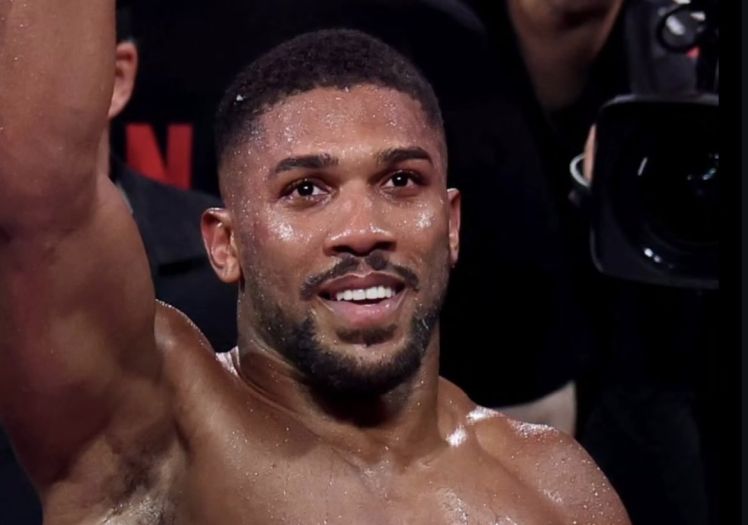 Anthony Joshua navodno završio boksersku karijeru?
