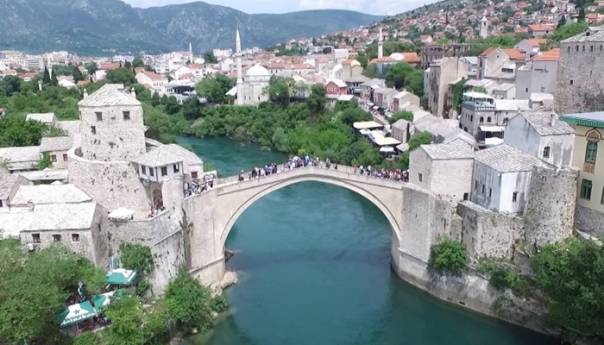 Apel građanima Mostara: Komunalni otpad odlažite u kontejnere