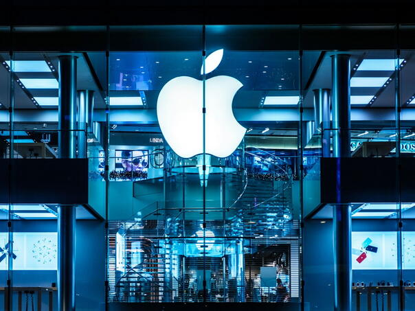 Apple postao treća kompanija u historiji s vrijednošću većom od četiri biliona dolara