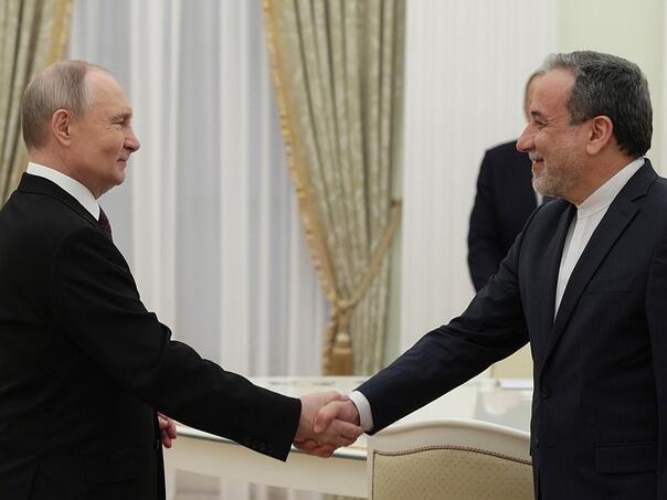 Araghchi stigao u Sankt Peterburg na razgovore s Putinom