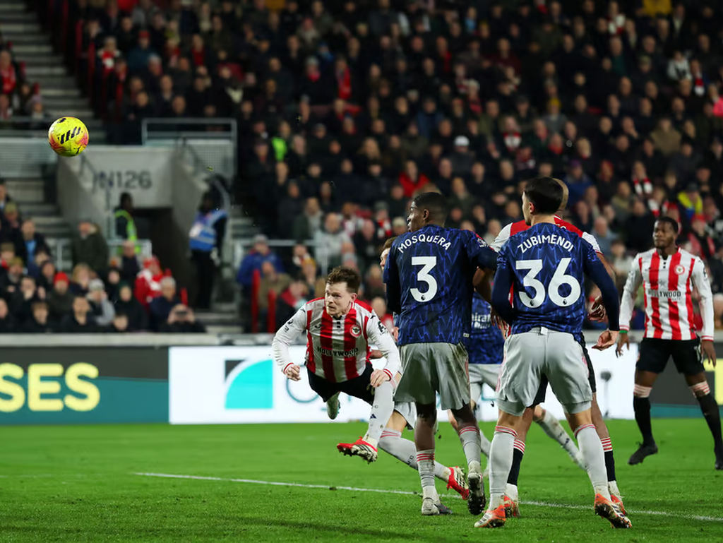 Arsenal se kocka sa titulom, City smanjio zaostatak