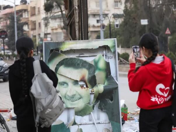 "Assadov pad omogućuje Siriji da se liši hemijskog oružja"