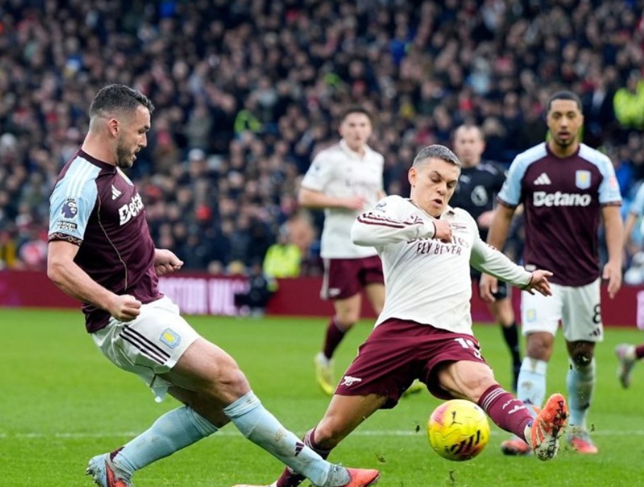 Aston Villa slavi: Arsenal pao u sudijskoj nadoknadi