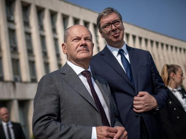 Austrijske novine: Scholz se bacio u zagrljaj autokrata radi posla