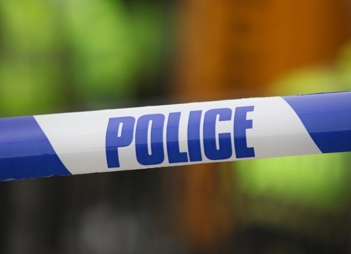 Autom naletio na ljude, pa pokušao zapaliti vozilo