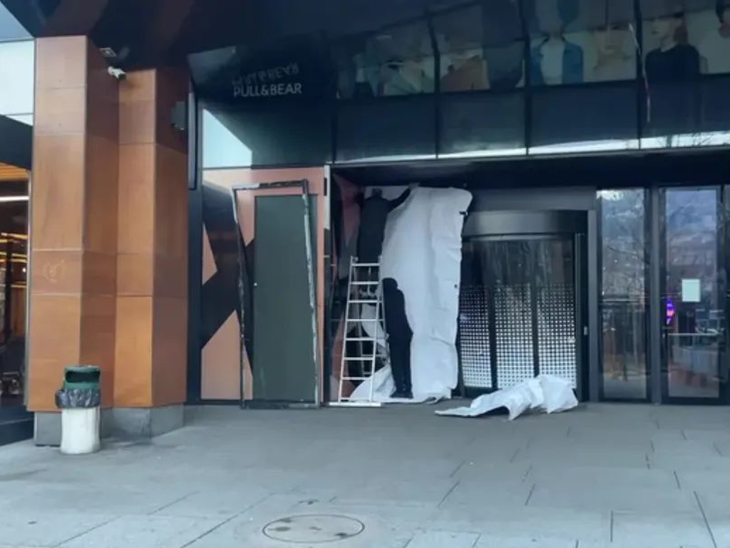 Automobilom pokušali provaliti u Sarajevo City Centar