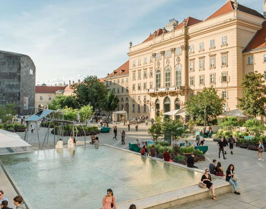 "Awake" Šejle Kamerić: Jednovečernja javna svjetlosna instalacija u srcu Beča