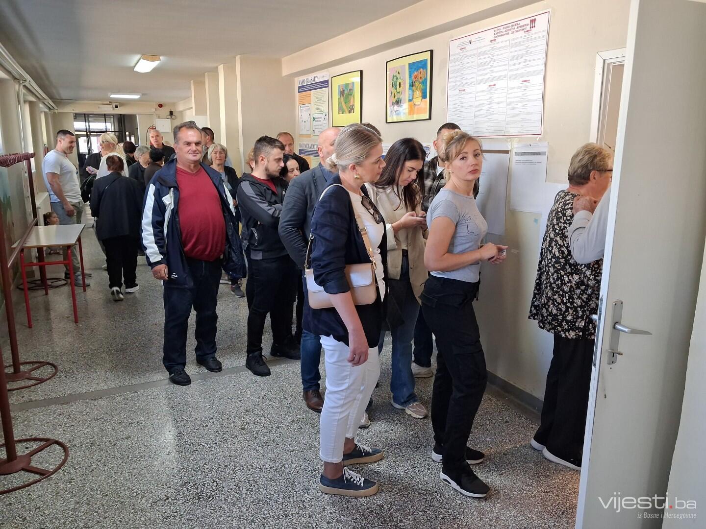 Banjalučani masovno izašli na birališta