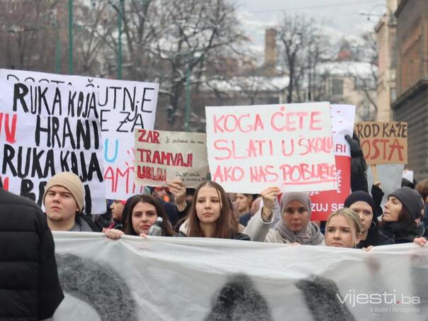 Banjalučani podržali mirne proteste u Sarajevu