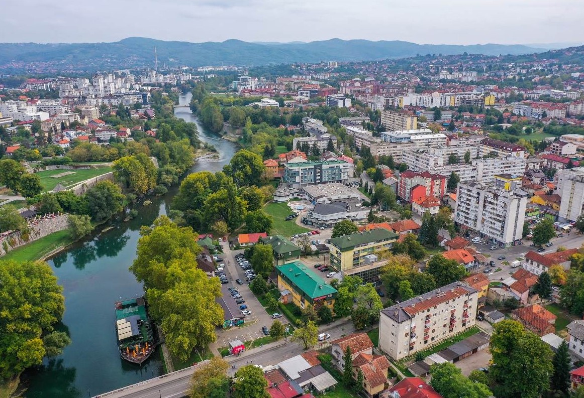 Banjaluka povećava stipendije za srednjoškolce i studente