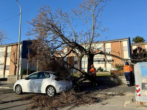 Barcelonu pogodila strašna oluja: Skoro 100 povrijeđenih, poginula žena