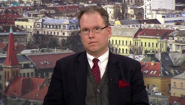 Bassuener: Zapad zajedno treba sankcionisati Dodika i vratiti moć EUFOR-u