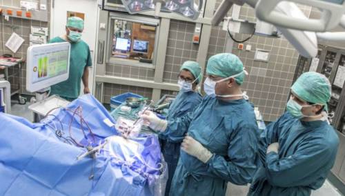 Beč: Novom metodom operacije srčanog zaliska do oporavka istog dana