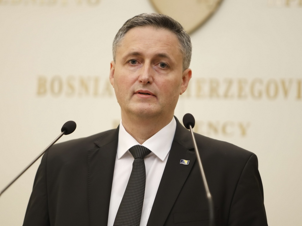Bećirović: Dan bijelih traka podsjetnik na počinjene ratne i zločine protiv čovječnosti