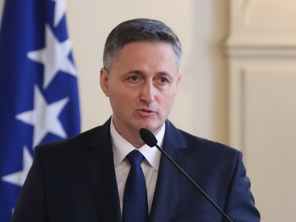 Bećirović: Dijelimo duboku bol, ali i odlučnost da zajednički pokažemo solidarnost, ljudskost i brigu