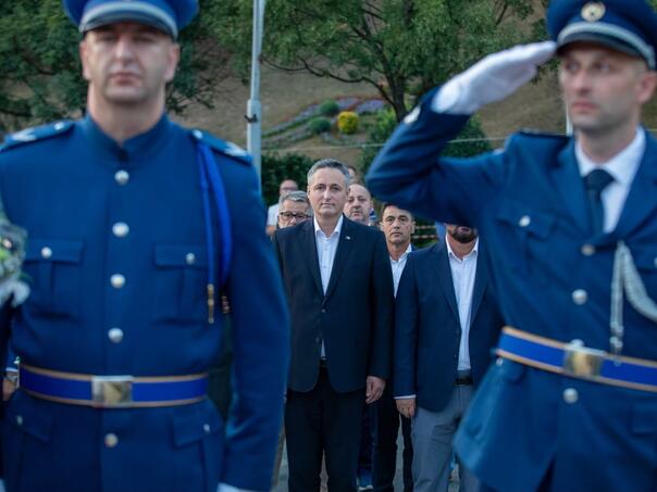 Bećirović iz Cazina: Grad koji su ranjavali, ali nikada nisu porazili