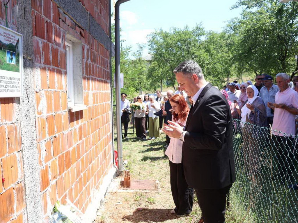 Bećirović na Bikavcu: Borba za istinu i pravdu trajno opredjeljenje društva