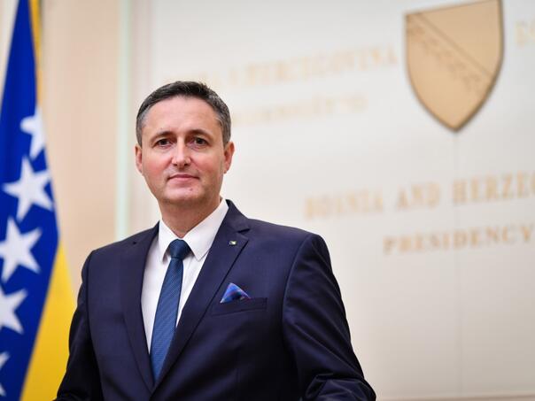 Bećirović najavio vanredno obraćanje, poslat će poruku Vučiću