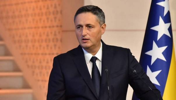 Bećirović o kampanji, slabljenju Dodika i Čovića, Vučićevim ucjenama, Zagrebu ...