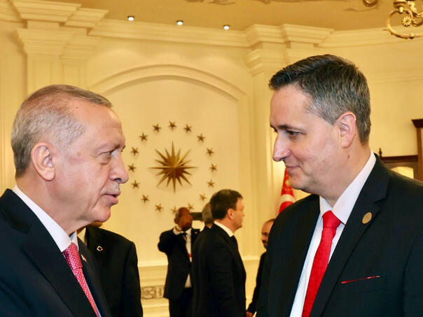 Bećirović pisao Erdoganu povodom helikopterske nesreće u Turskoj