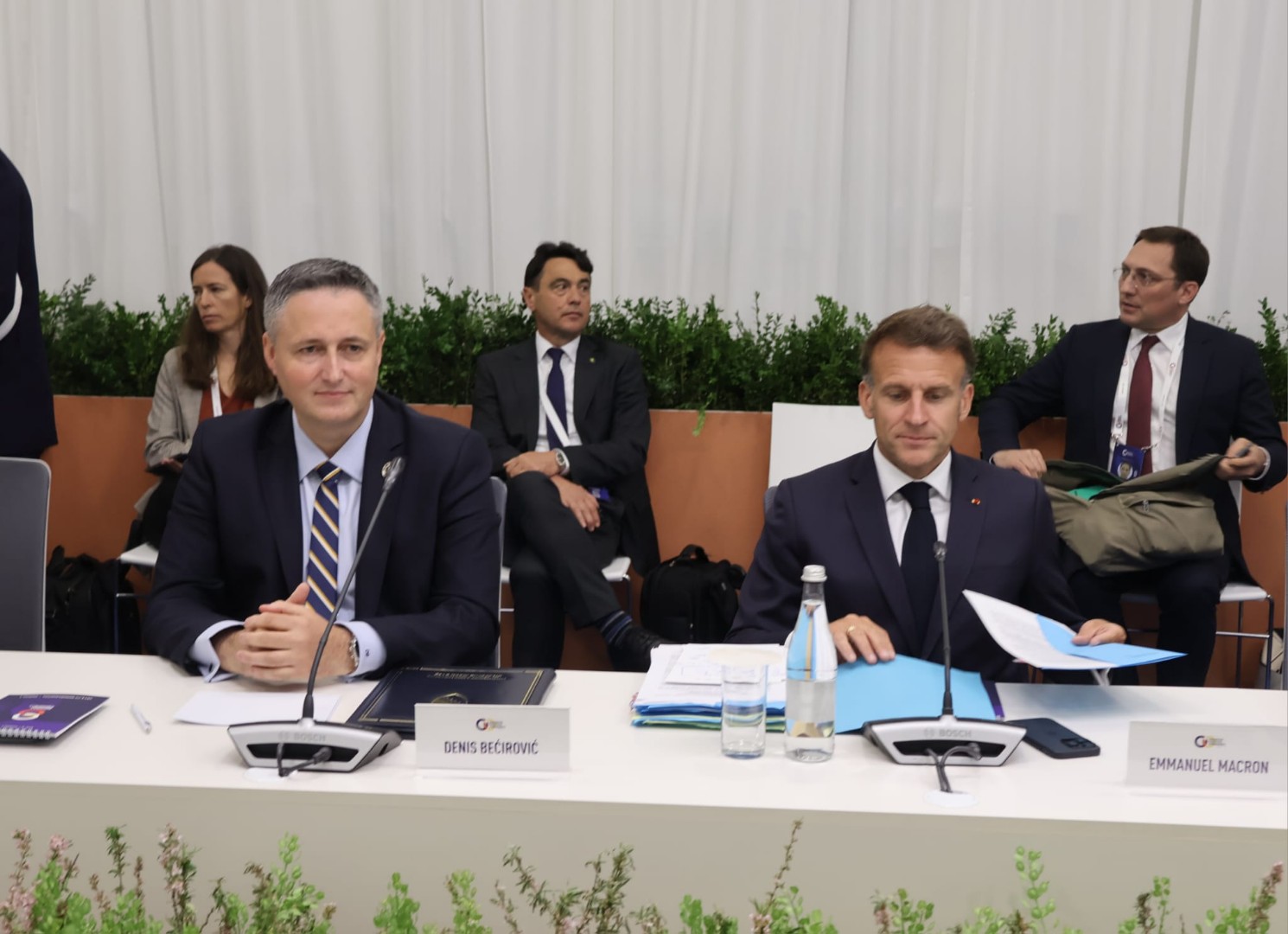 Bećirović: Razaranje države počinje dezinformacijama, a završava nasiljem