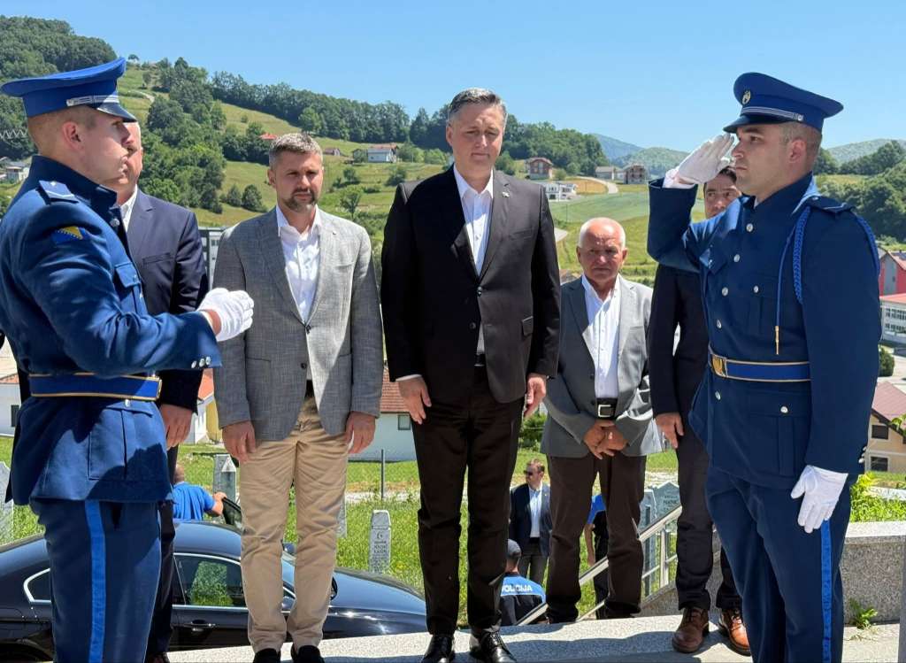 Bećirović u Bužimu: Fokus na "Slobodarskim danima" i Muzeju 505. brigade