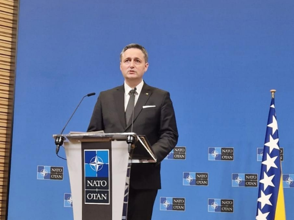 Bećirović u NATO-u: Članstvo u Alijansi strateški cilj BiH